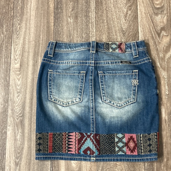 Miss Me denim skirt - Picture 2 of 3